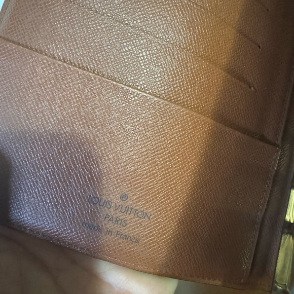 Louis Vuitton Monogram Agenda Cover - Picture 7 of 12